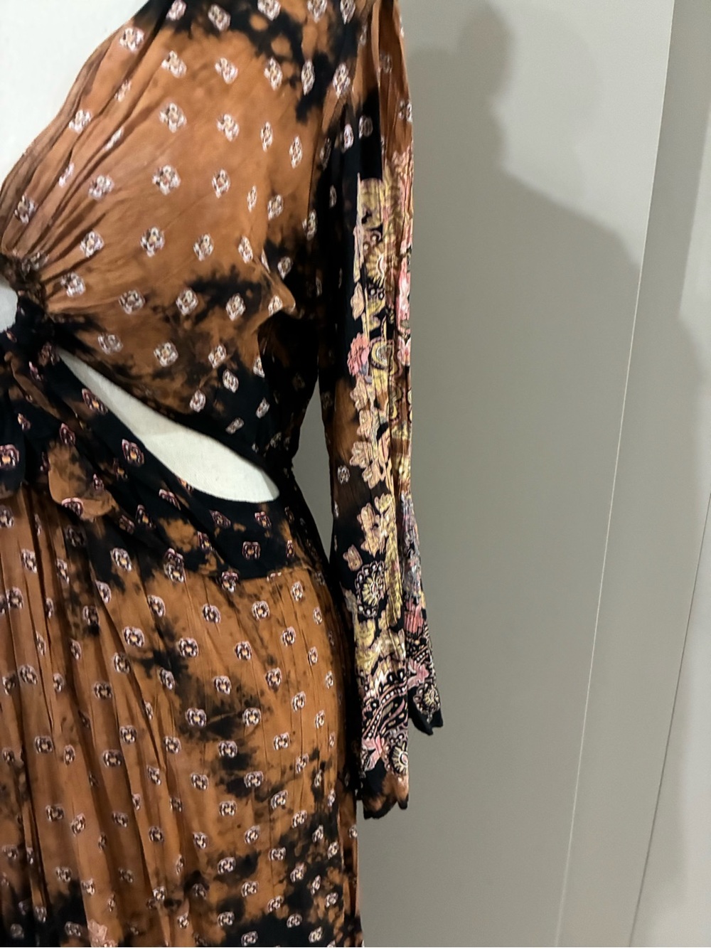 Boho Tie-Front Maxi Dress in Rust & Black - Picture 4 of 5